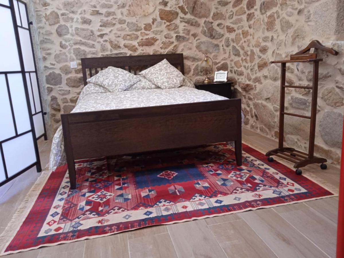 O Enxidro Villa Rois Luaran gambar