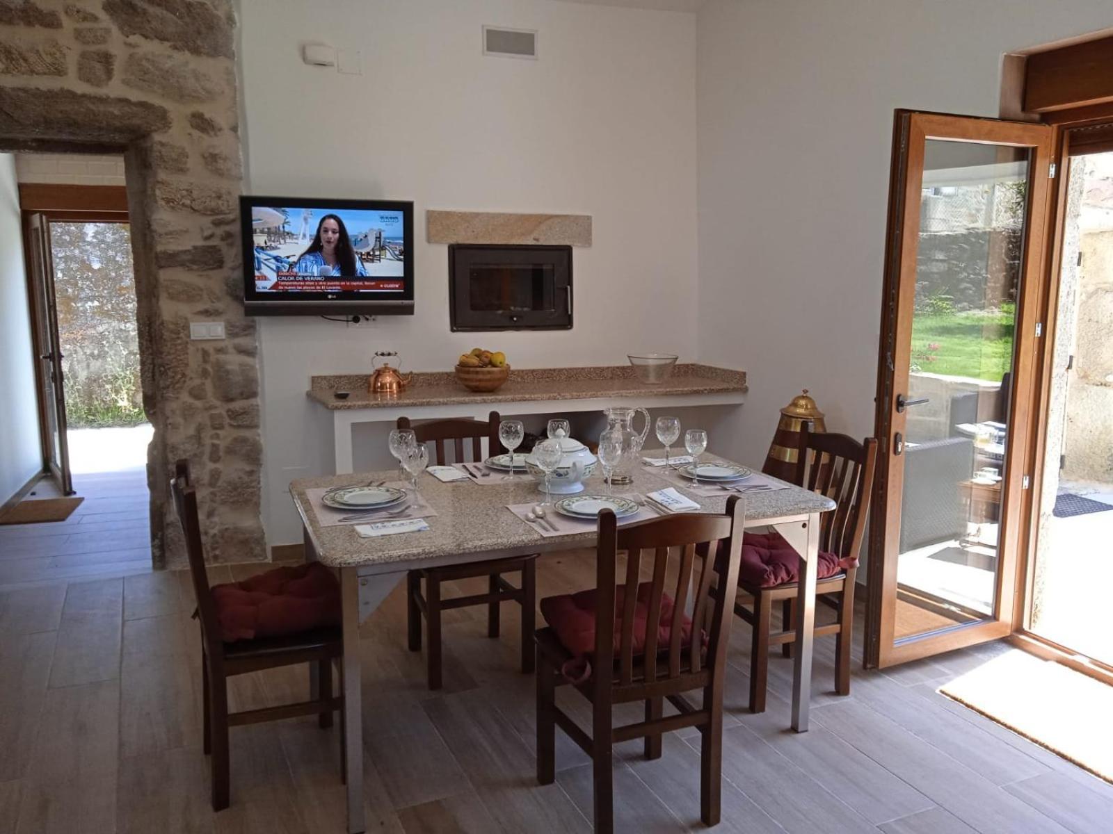 O Enxidro Villa Rois Luaran gambar