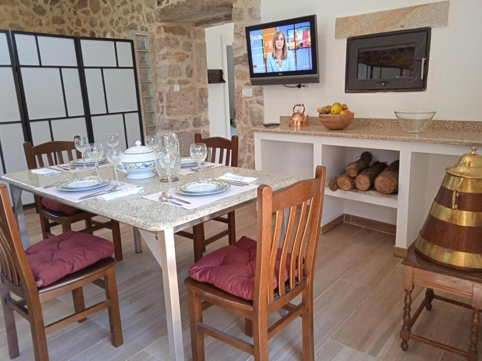 O Enxidro Villa Rois Luaran gambar